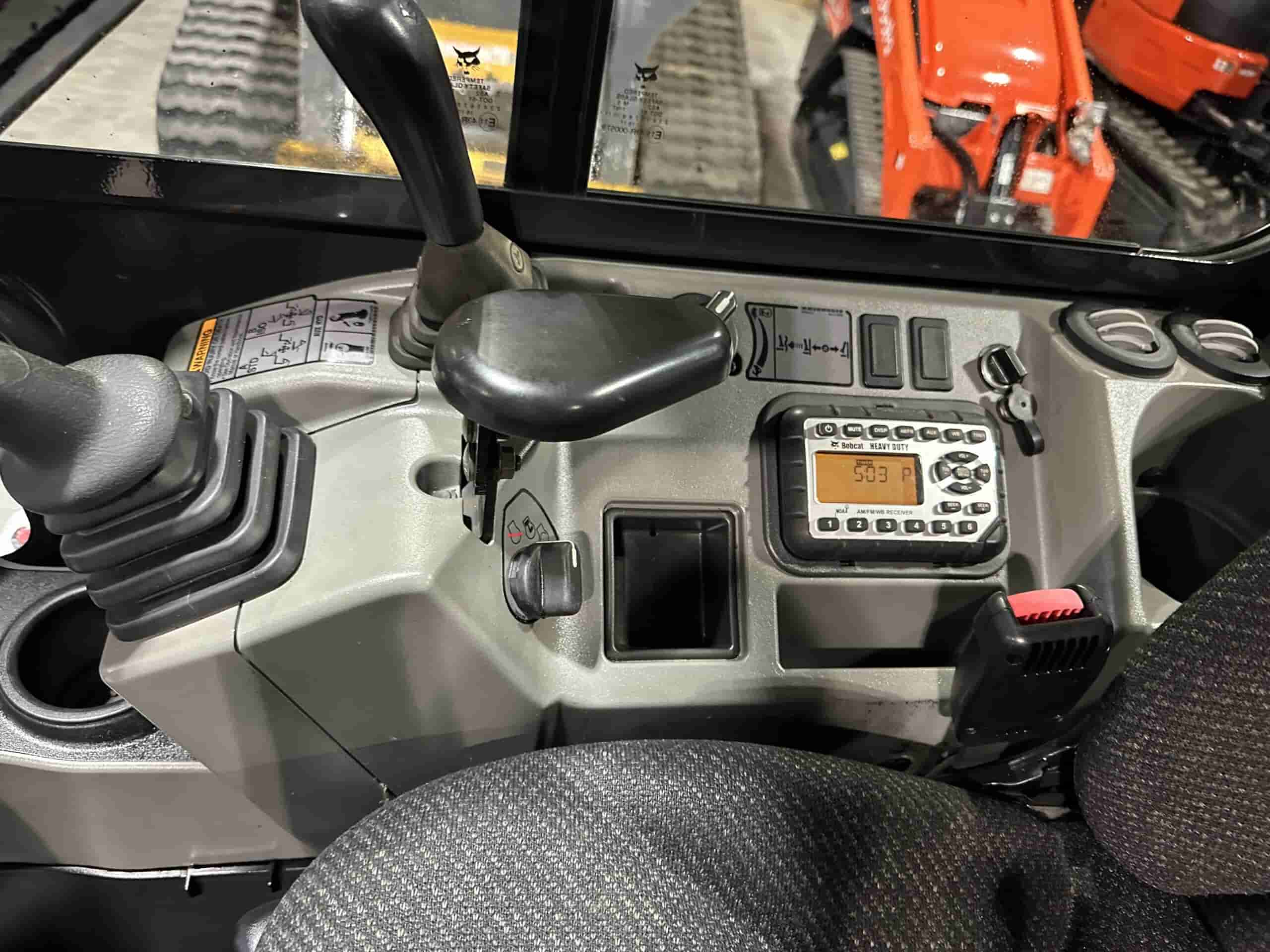 2015 BOBCAT E32i
